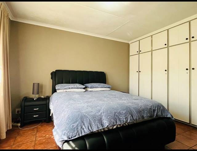 3 BEDROOM TOWNHOUSE FOR SALE IN WALDRIFT